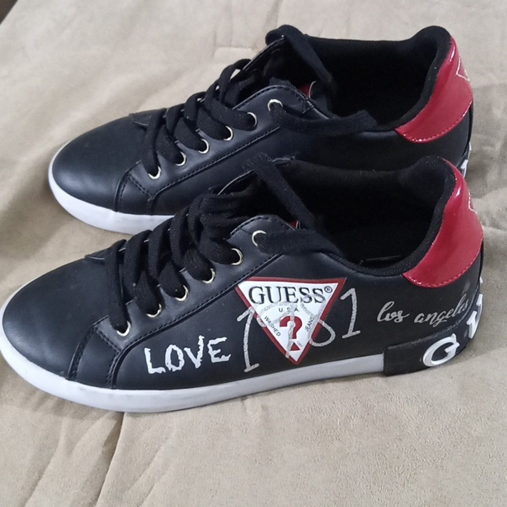 Guess black leather sneakers men’s size 8.5